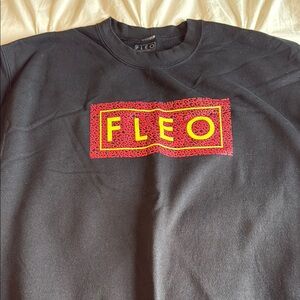Fleo - Crewneck Black Sweatshirt - Large